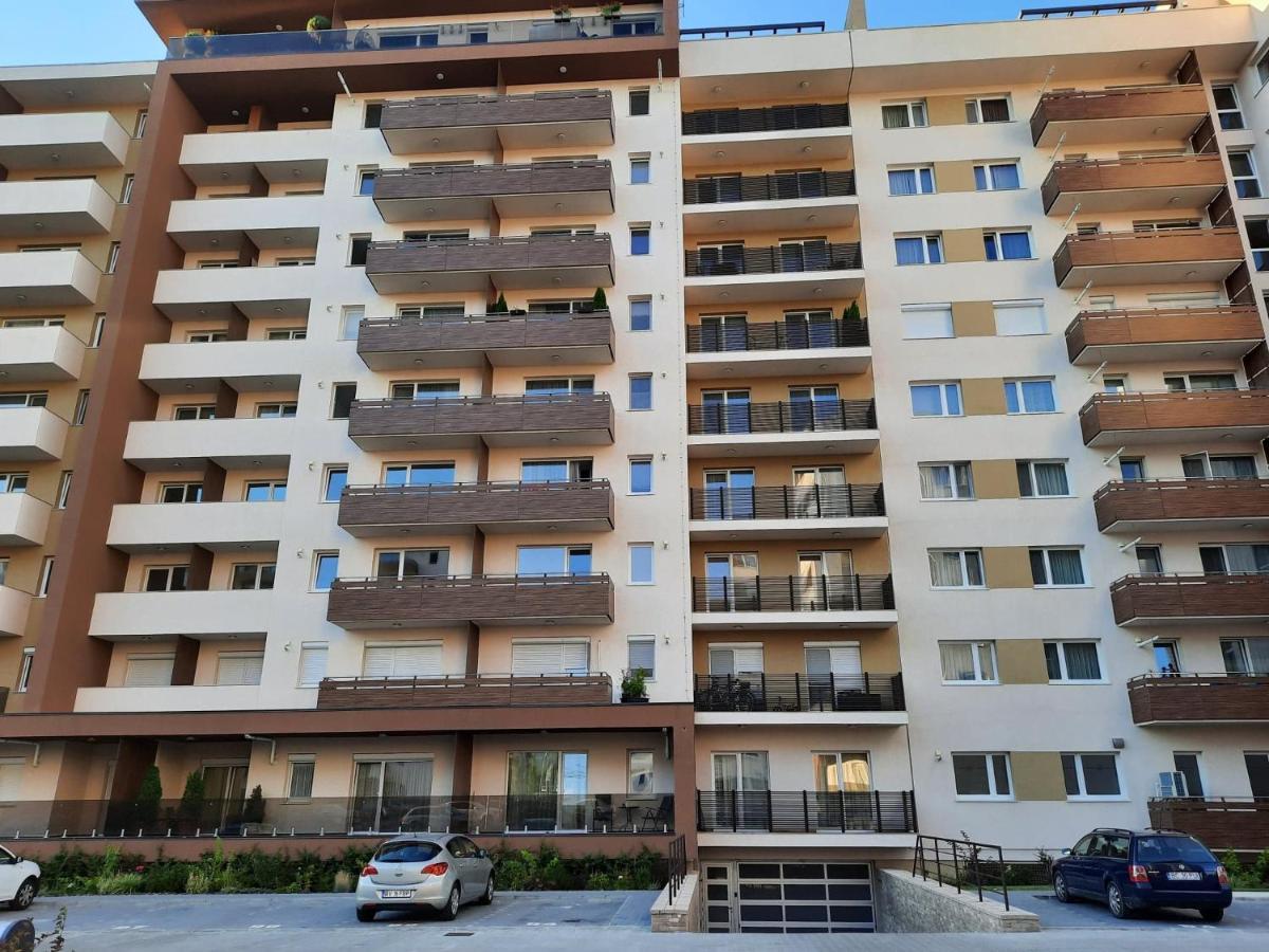Sorin'S Comfortable Apartment Braşov Exterior foto